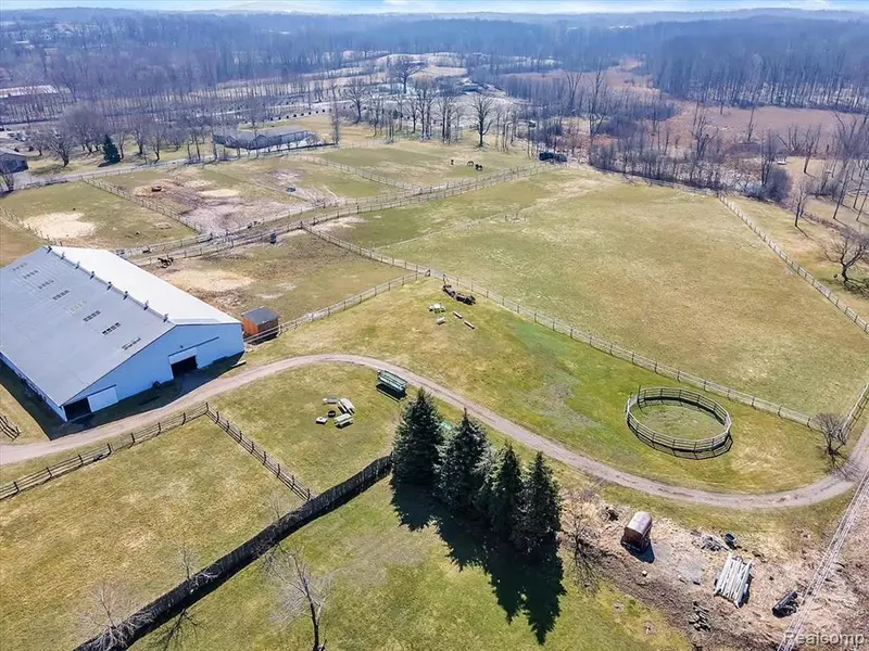 58191 8 MILE Road, Salem Twp, MI 48167