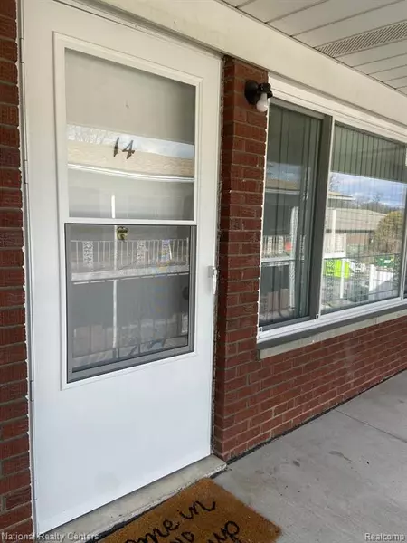 17131 DENVER Street 14, Detroit, MI 48224