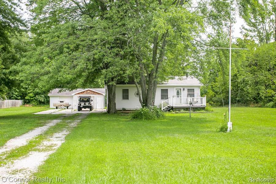 108 PICKFORD Road, Kimball, MI 48074