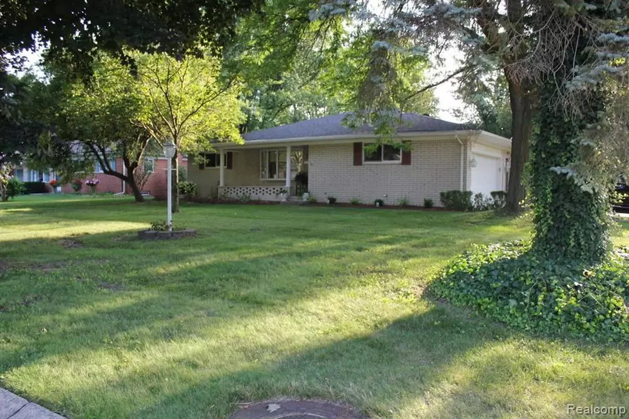 36475 Briarcliff Road, Sterling Heights, MI 48312