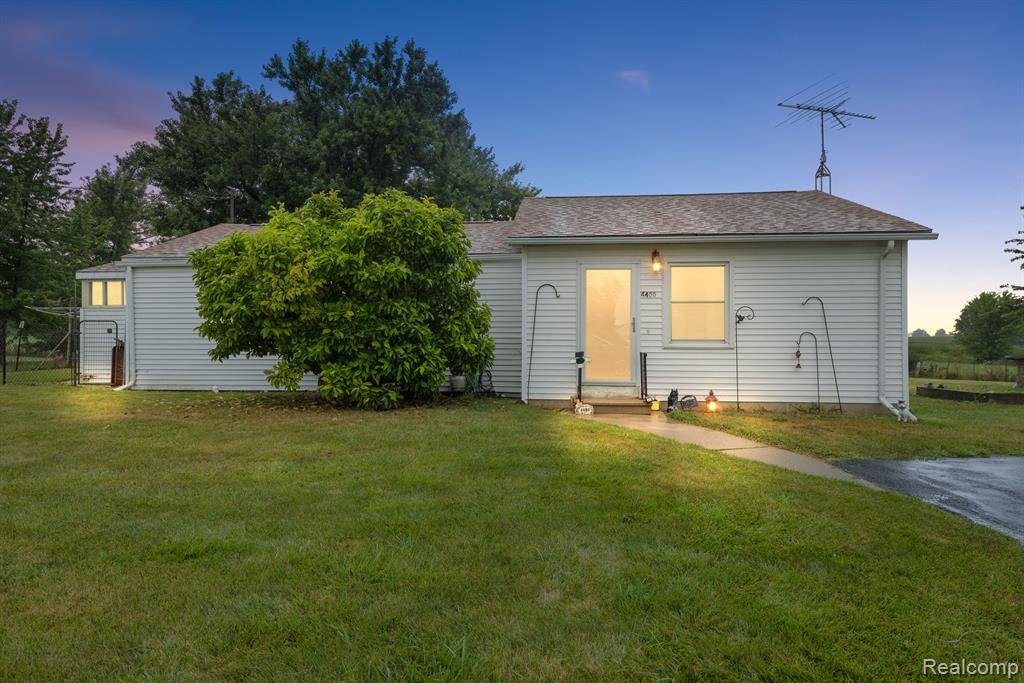 4400 W MONROE Road, Franklin Twp, MI 49287