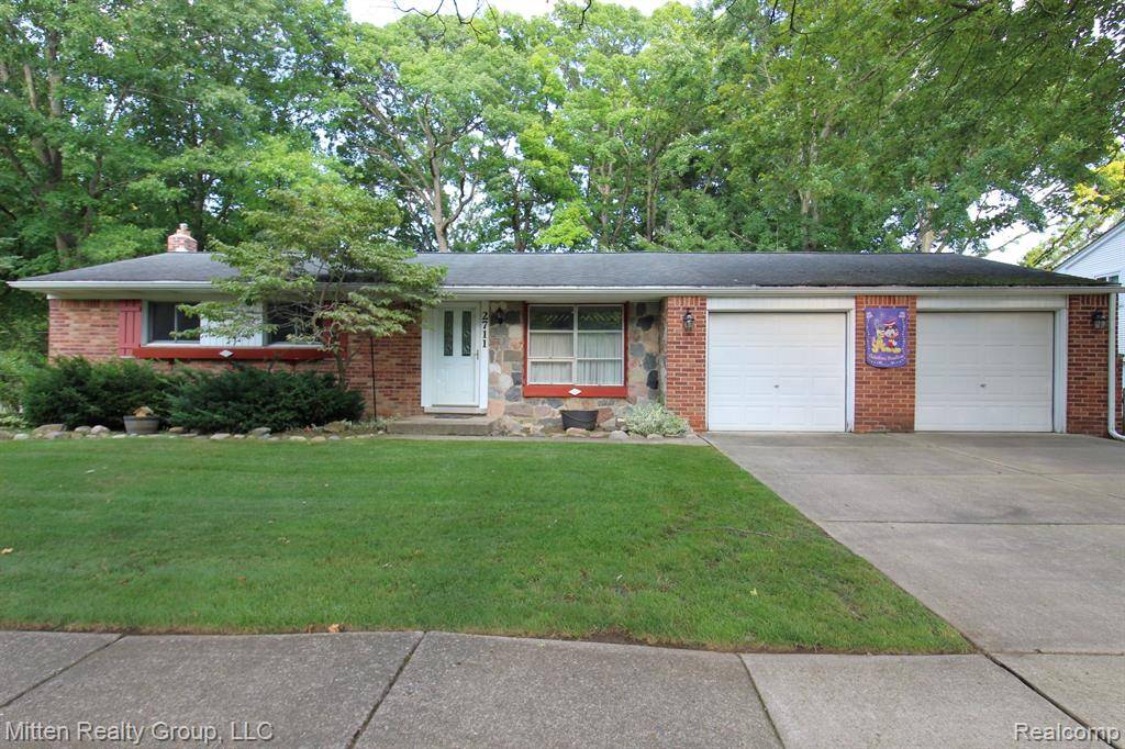 2711 RED ARROW Drive, Commerce Twp, MI 48382