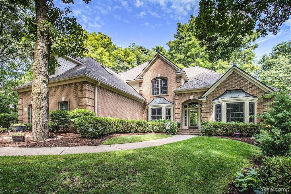5259 PINEWOOD Drive, Genoa Twp, MI 48116