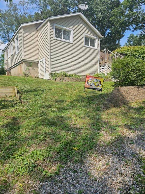 4095 WOODCROFT Street, White Lake Twp, MI 48383