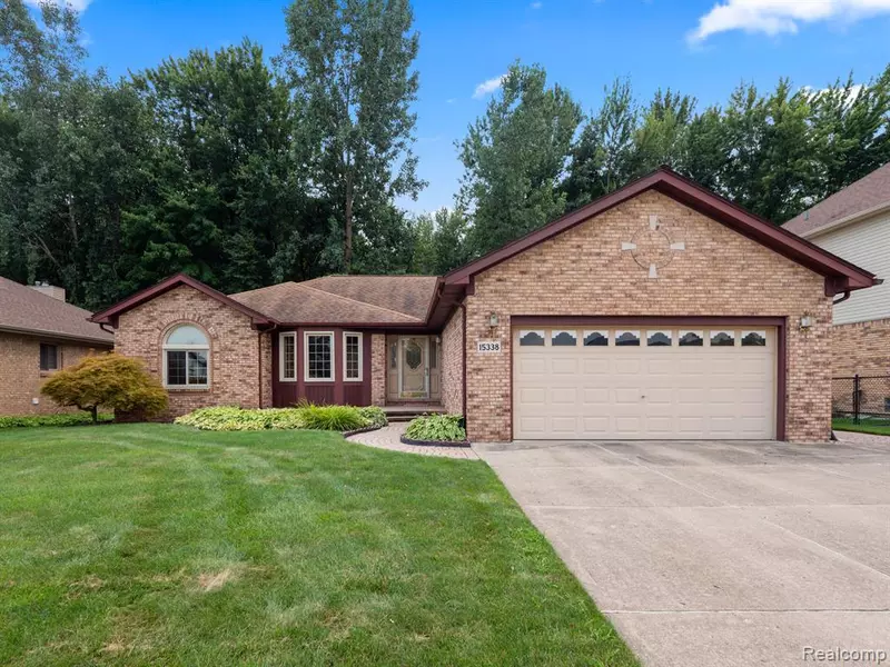 15338 RAMBLING Drive, Fraser, MI 48026