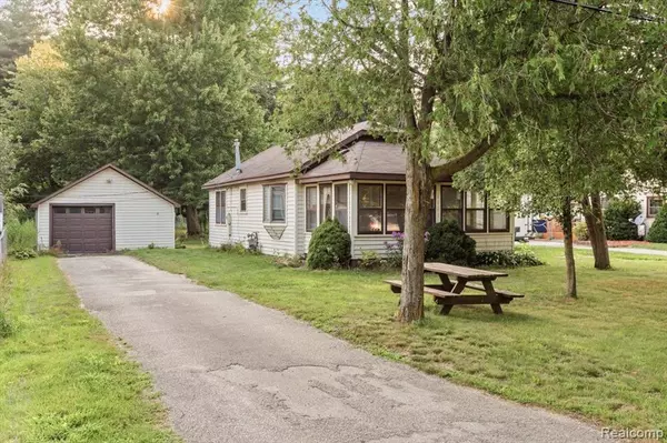 6621 BUNKER Road,  Burtchville Twp,  MI 48059