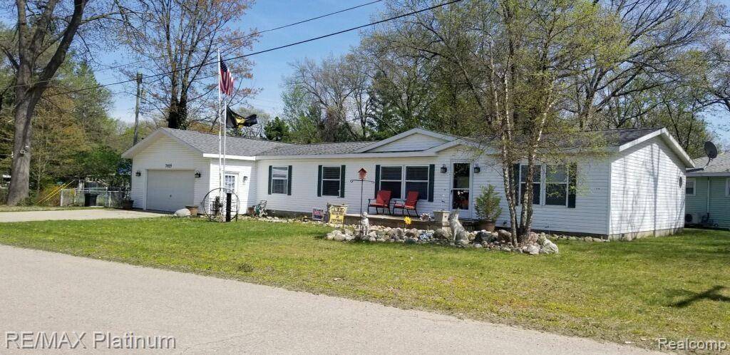 7025 GRAND Street, Caseville, MI 48725