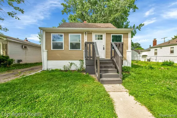 22419 MAXINE Street, St. Clair Shores, MI 48080