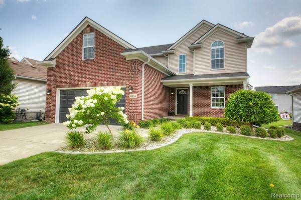 4096 Peach Tree Lane,  Howell,  MI 48843