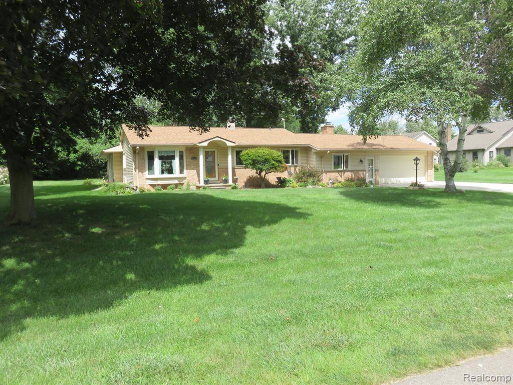475 LOVELL Drive,  Troy,  MI 48085