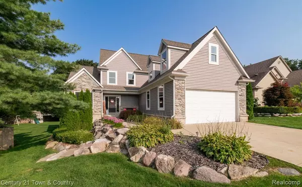 6190 FOXFIRE Circle, Independence Twp, MI 48346
