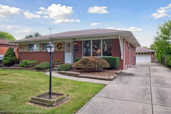 5905 ROCKLAND, Dearborn Heights, MI 48127