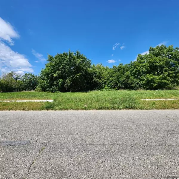 945 E EUCLID Street, Detroit, MI 48211