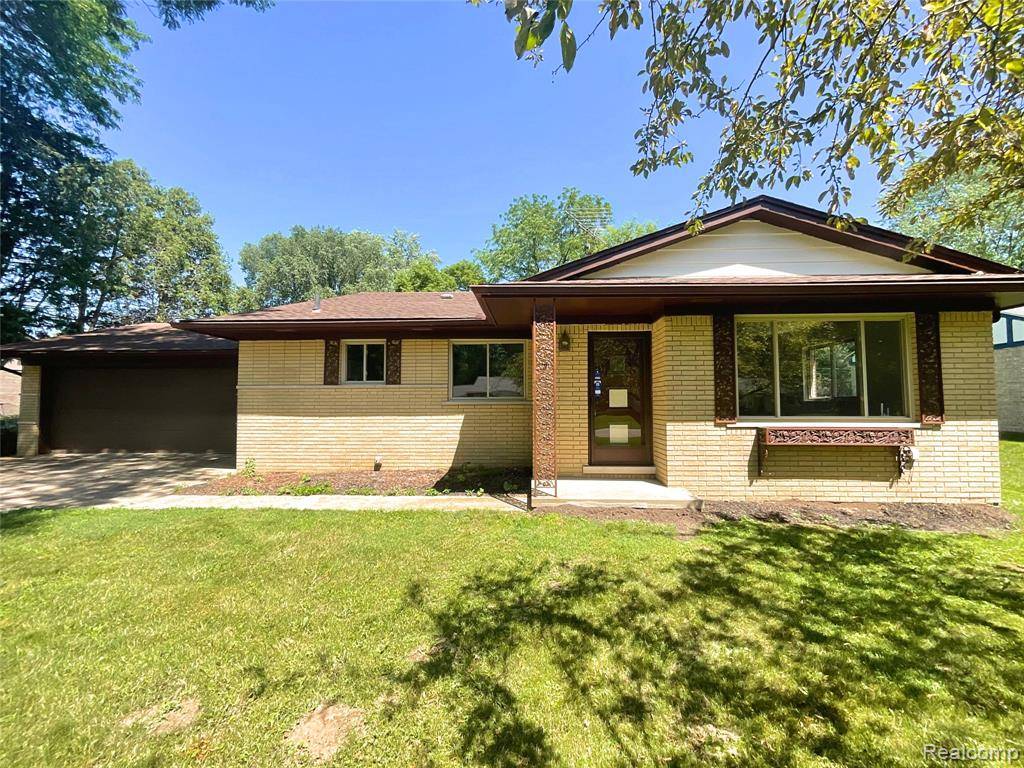 53044 RUANN Drive, Shelby Twp, MI 48316