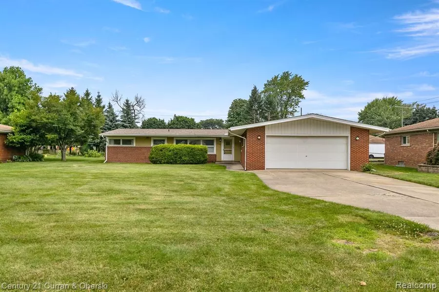 15840 BELLAIRE AVENUE, Allen Park, MI 48101