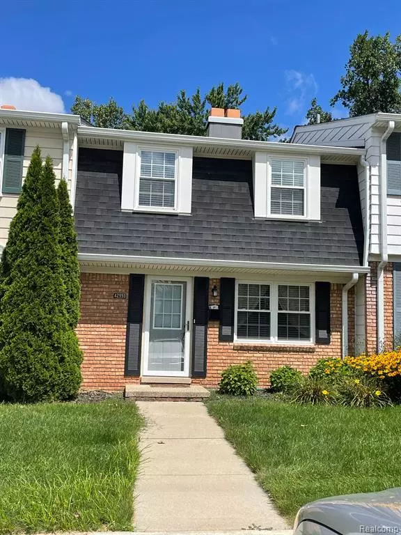 Northville Twp, MI 48167,42950 RICHARDS Court 4