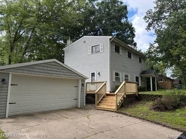 1279 ARAPAHOE Avenue,  Waterford,  MI 48327