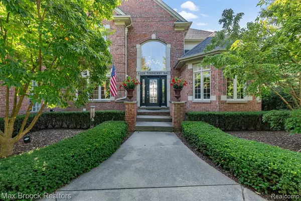 63334 TURNBERRY Way,  Washington Twp,  MI 48095
