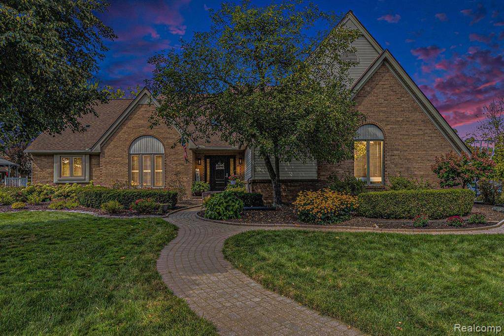 20026 Edgewood Avenue, Livonia, MI 48152