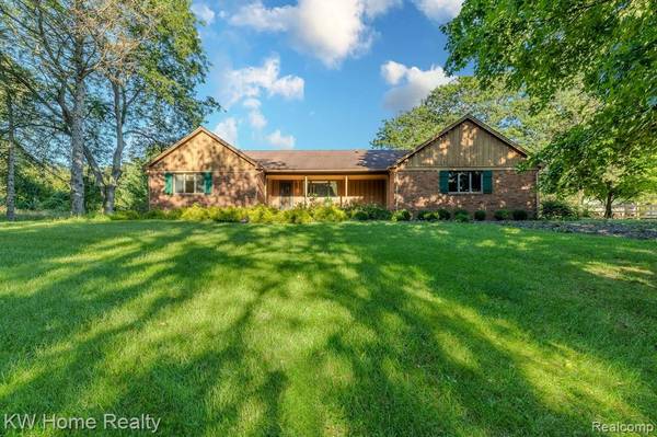 1501 Old Plank  Road, Milford, MI 48381