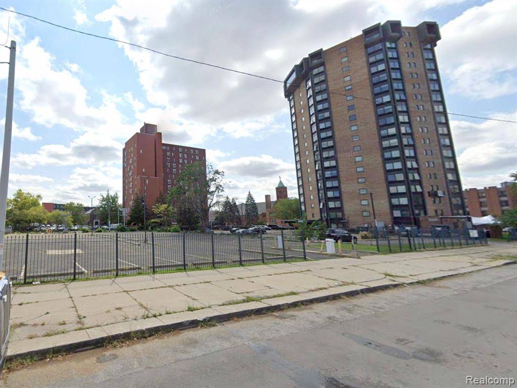 Detroit, MI 48201,110 E HANCOCK Street
