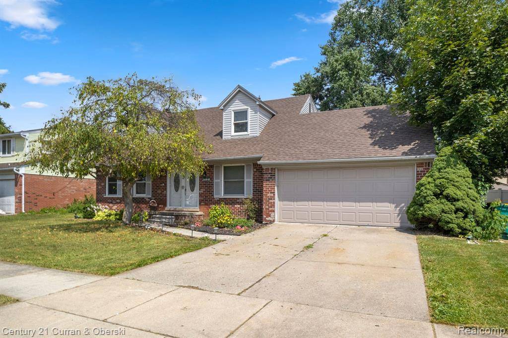 24641 Alicia St, Brownstown Twp, MI 48134