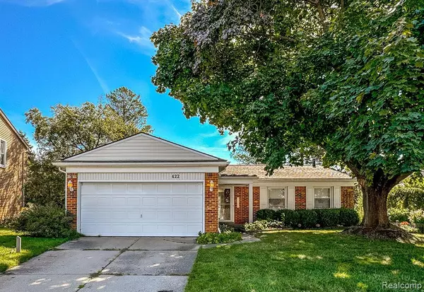 422 THORNEHILL Trail, Oxford Vlg, MI 48371