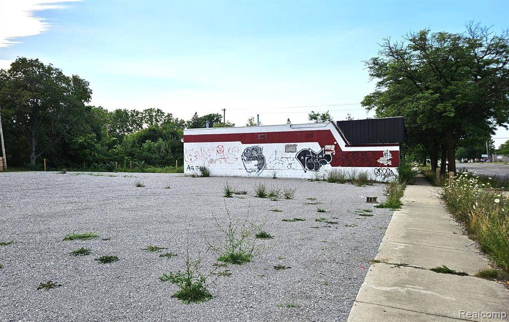 Flint, MI 48505,6307 N SAGINAW Street