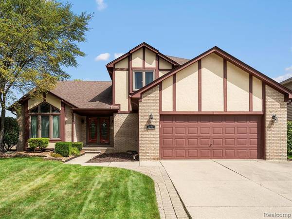 52703 STAG RIDGE Drive,  Macomb,  MI 48042