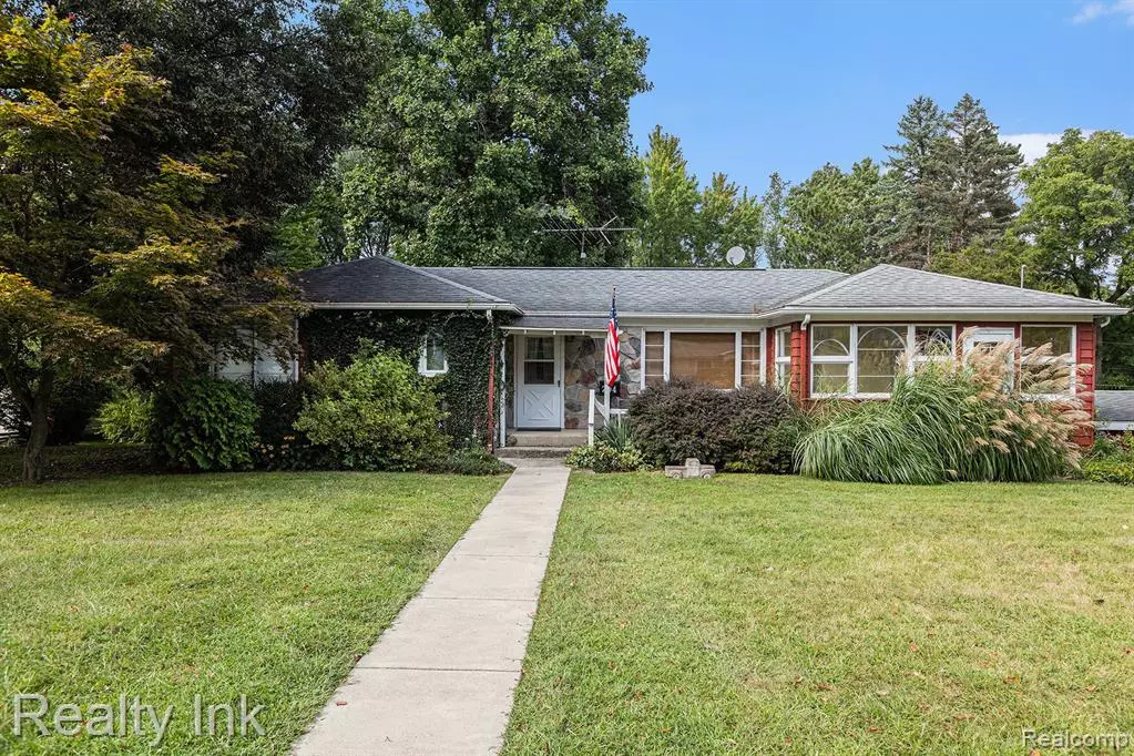 Milford Vlg, MI 48381,204 W LAFAYETTE Street