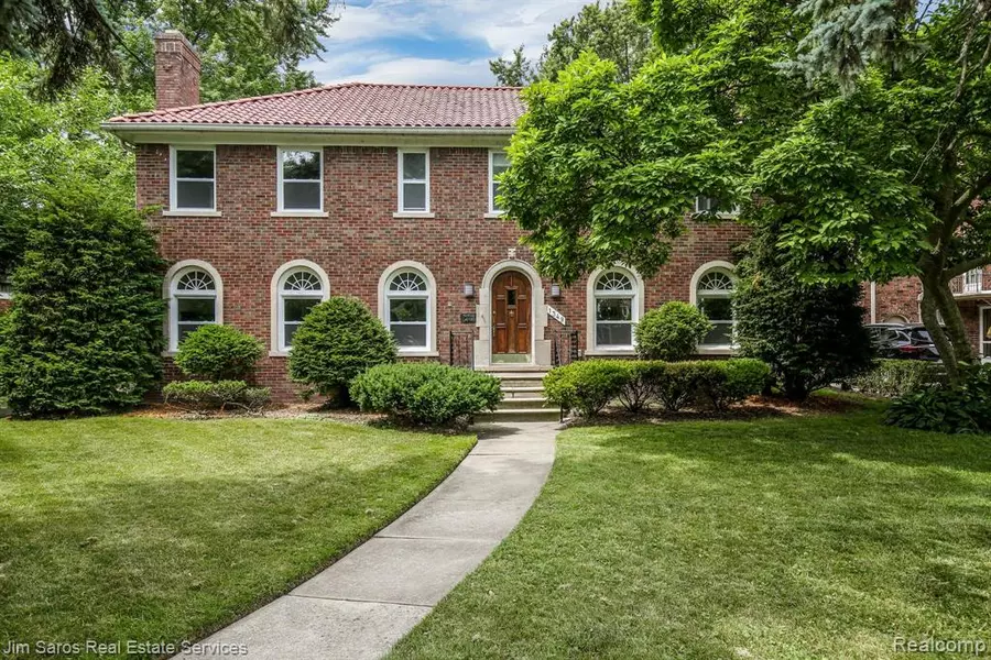 1349 DEVONSHIRE Road, Grosse Pointe Park, MI 48230