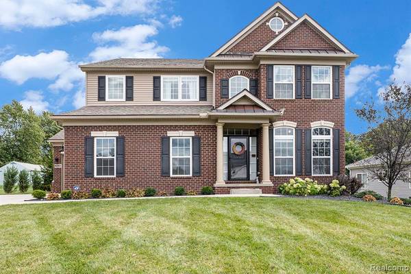 6250 WOODRIDGE Lane,  Grand Blanc,  MI 48439