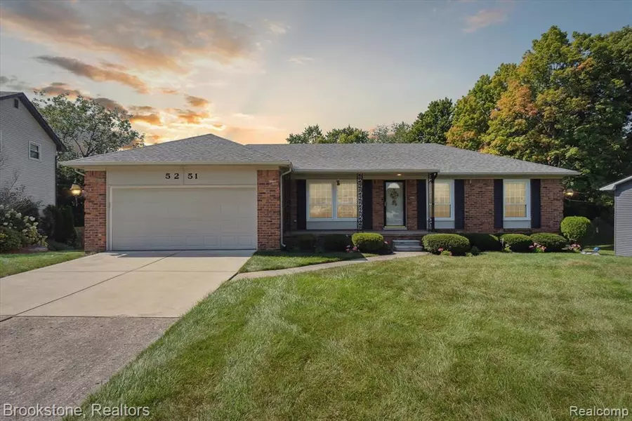 5251 OLD HAVER HILL, Grand Blanc, MI 48439