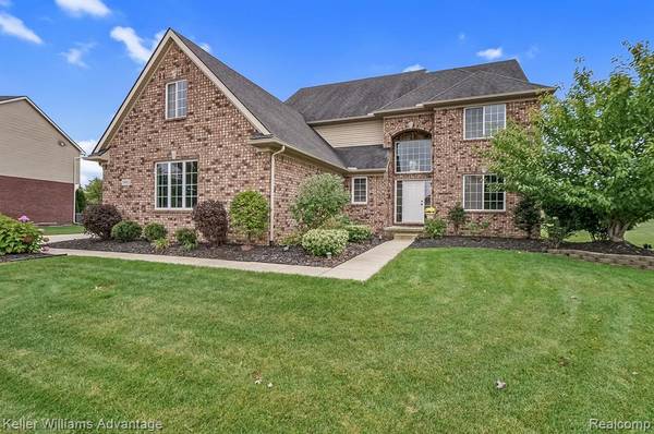 54933 BRENTWOOD Drive, South Lyon, MI 48178