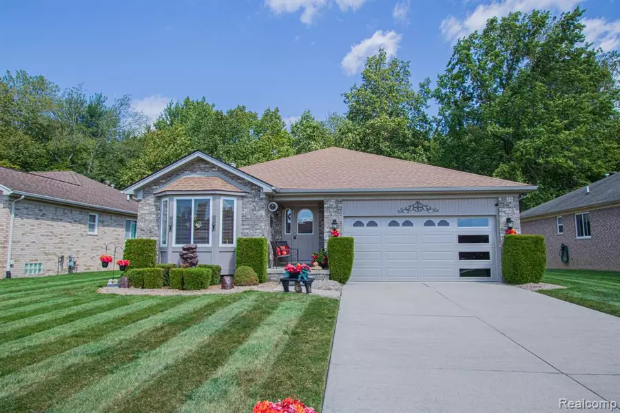 28697 IRIS Drive, Chesterfield Twp, MI 48047