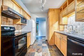 Rochester, MI 48307,527 E UNIVERSITY Drive 1108