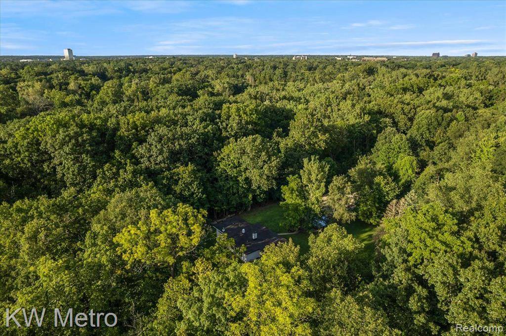 00000 BEECH Road, Southfield, MI 48033