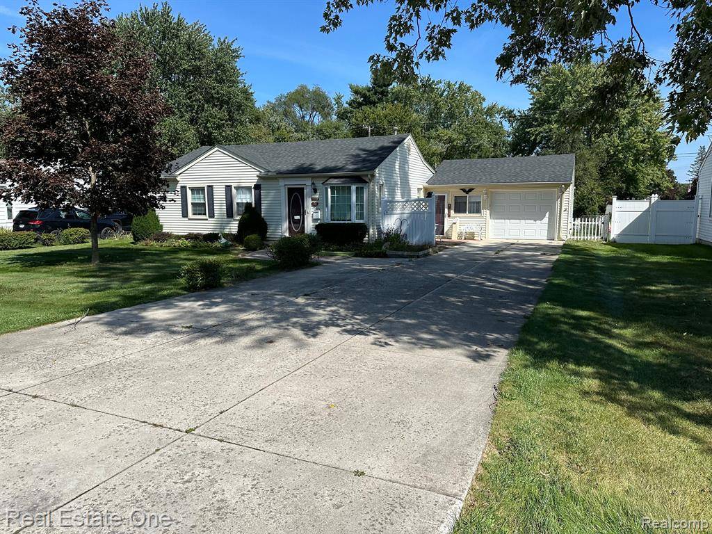 2264 PAULINE Drive, Waterford Twp, MI 48329