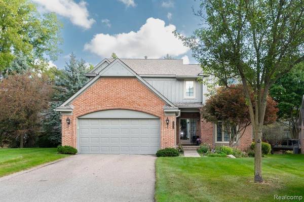 37614 AVON Circle, Farmington Hills, MI 48331