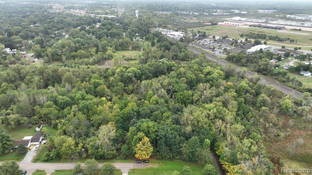 Grand Blanc Twp, MI 48439,1 Esson Drive