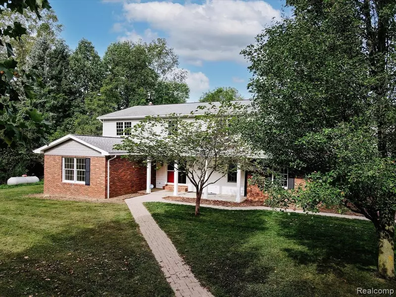 4216 Meadow Pond Lane, Metamora, MI 48455