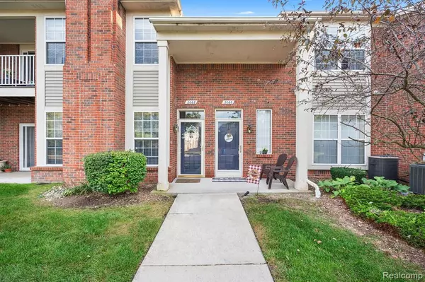 2060 LEIGHTON Drive, Shelby Twp, MI 48317