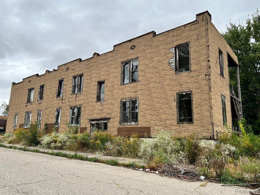 Detroit, MI 48213,5700 TOWNSEND Street