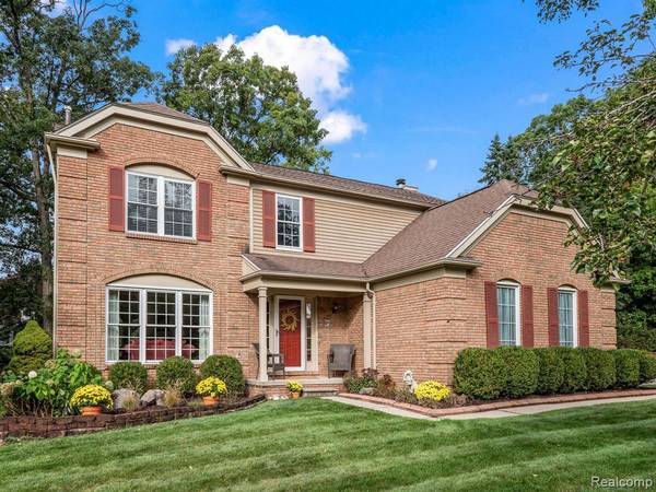 2898 ORBIT Drive, Lake Orion, MI 48360