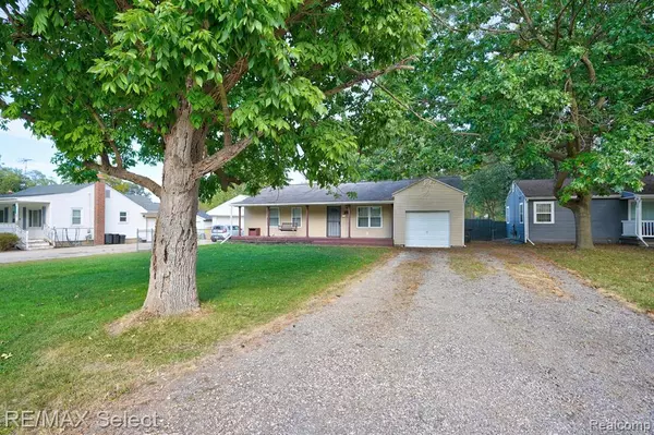 1447 Mintola Avenue, Flint Twp, MI 48532