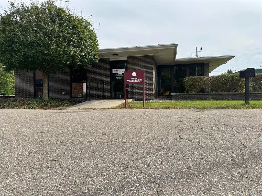 Flint Twp, MI 48507,1192 W BRISTOL Road