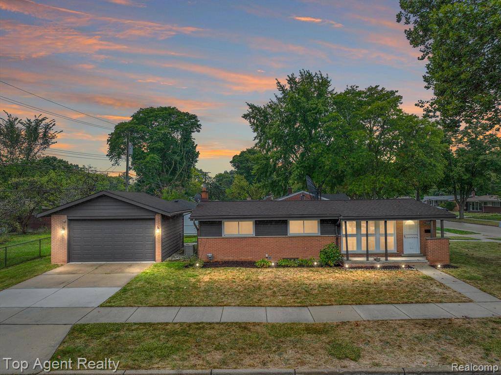 15001 NORTHFIELD Boulevard, Oak Park, MI 48237