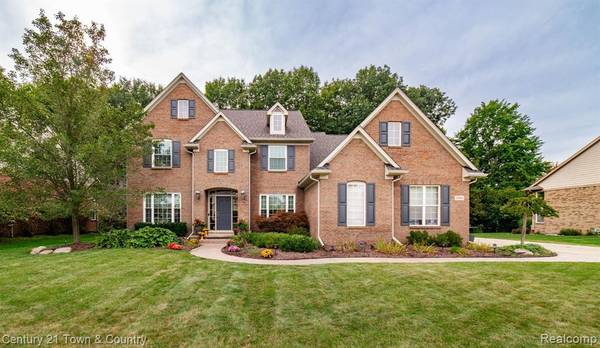 3940 HIGH GROVE Way, Lake Orion, MI 48360