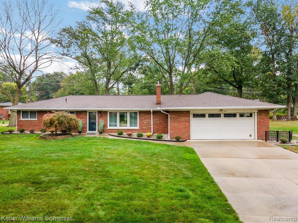 21359 HCL JACKSON,  Grosse Ile Twp,  MI 48138