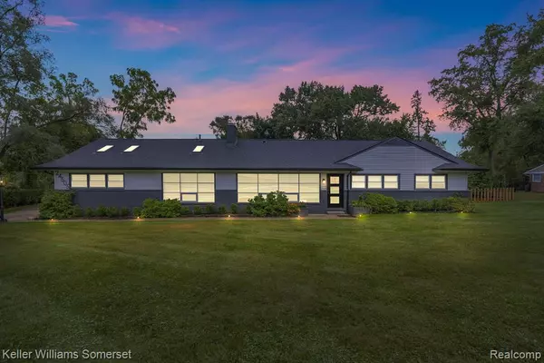 24505 N CROMWELL Drive, Franklin Vlg, MI 48025